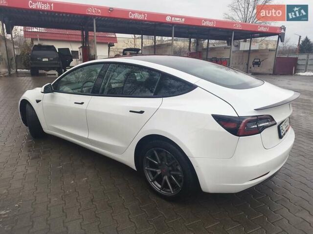 Білий Тесла Модель 3, об'ємом двигуна 0 л та пробігом 79 тис. км за 16200 $, фото 3 на Automoto.ua