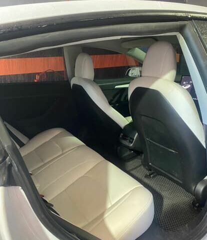 Белый Тесла Модель 3, объемом двигателя 0 л и пробегом 40 тыс. км за 27000 $, фото 2 на Automoto.ua