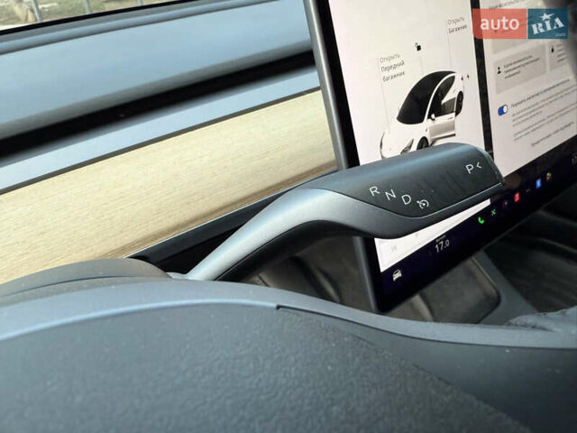 Белый Тесла Модель 3, объемом двигателя 0 л и пробегом 37 тыс. км за 19999 $, фото 109 на Automoto.ua