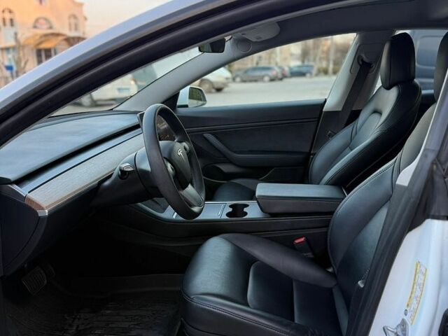 Білий Тесла Модель 3, об'ємом двигуна 0 л та пробігом 128 тис. км за 19200 $, фото 27 на Automoto.ua