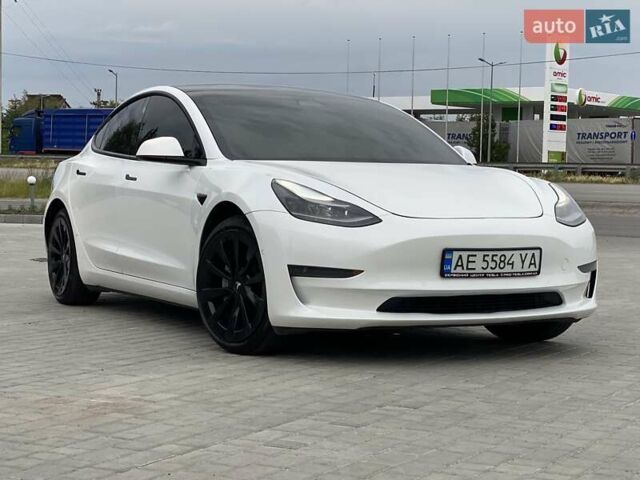 Білий Тесла Модель 3, об'ємом двигуна 0 л та пробігом 91 тис. км за 18500 $, фото 2 на Automoto.ua