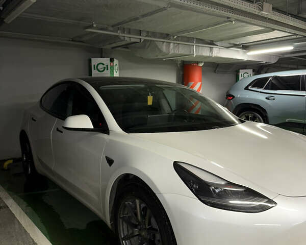 Белый Тесла Модель 3, объемом двигателя 0 л и пробегом 84 тыс. км за 19500 $, фото 15 на Automoto.ua