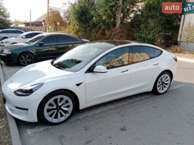 Білий Тесла Модель 3, об'ємом двигуна 0 л та пробігом 175 тис. км за 18500 $, фото 1 на Automoto.ua