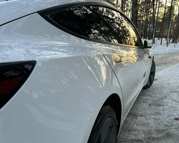 Белый Тесла Модель 3, объемом двигателя 0 л и пробегом 59 тыс. км за 18700 $, фото 25 на Automoto.ua