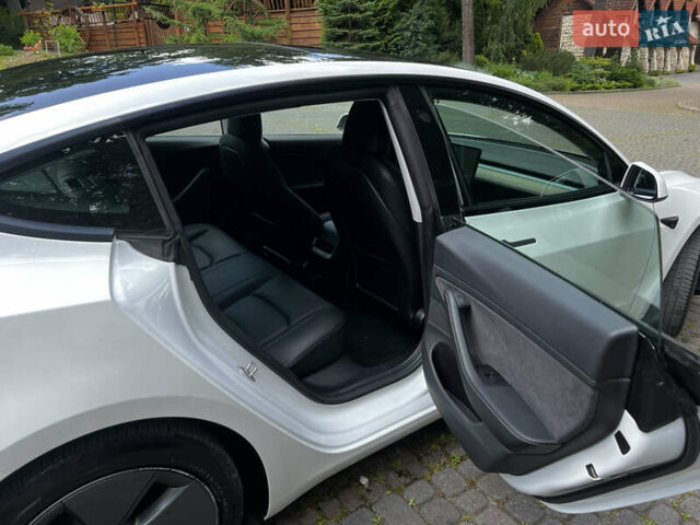 Білий Тесла Модель 3, об'ємом двигуна 0 л та пробігом 196 тис. км за 15400 $, фото 17 на Automoto.ua