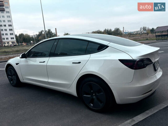 Тесла Модель 3 2021 в Днепре (Днепропетровске) на Automoto.ua Белый Тесла Модель 3, объемом двигателя 0 л и пробегом 38 тыс. км за 22000 $, фото 8 на Automoto.ua