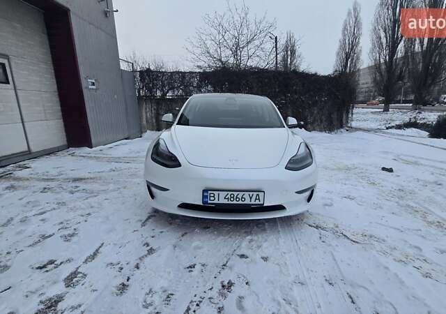 Білий Тесла Модель 3, об'ємом двигуна 0 л та пробігом 64 тис. км за 18700 $, фото 8 на Automoto.ua