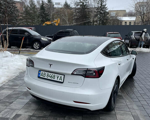Белый Тесла Модель 3, объемом двигателя 0 л и пробегом 145 тыс. км за 20500 $, фото 3 на Automoto.ua