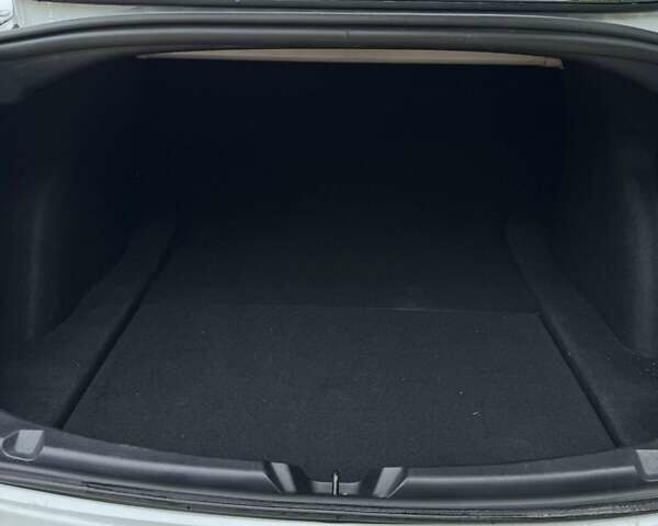 Белый Тесла Модель 3, объемом двигателя 0 л и пробегом 55 тыс. км за 17650 $, фото 21 на Automoto.ua