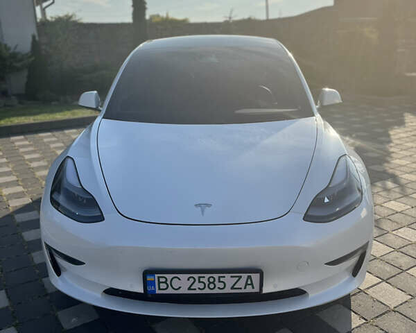 Белый Тесла Модель 3, объемом двигателя 0 л и пробегом 85 тыс. км за 20500 $, фото 18 на Automoto.ua