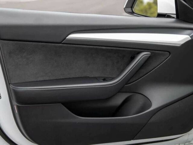 Белый Тесла Модель 3, объемом двигателя 0 л и пробегом 66 тыс. км за 14100 $, фото 18 на Automoto.ua