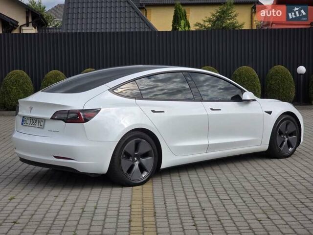 Білий Тесла Модель 3, об'ємом двигуна 0 л та пробігом 91 тис. км за 22999 $, фото 8 на Automoto.ua