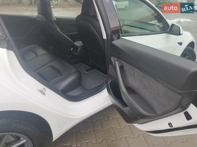 Білий Тесла Модель 3, об'ємом двигуна 0 л та пробігом 79 тис. км за 16200 $, фото 23 на Automoto.ua