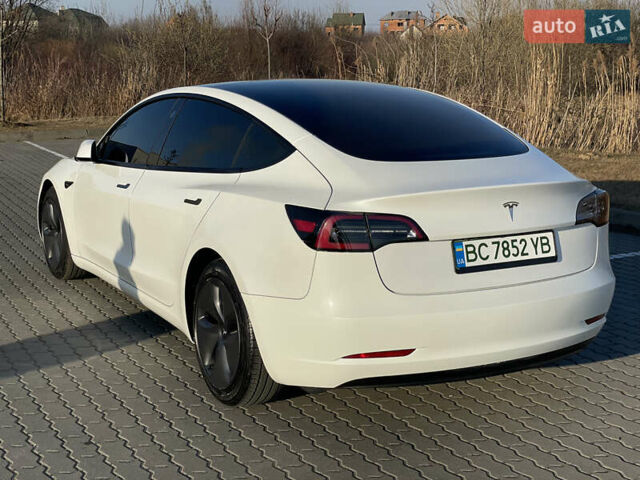 Белый Тесла Модель 3, объемом двигателя 0 л и пробегом 53 тыс. км за 21200 $, фото 20 на Automoto.ua