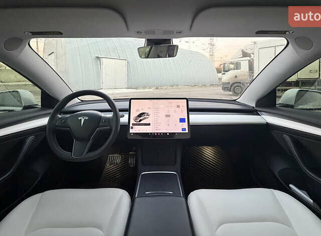 Белый Тесла Модель 3, объемом двигателя 0 л и пробегом 92 тыс. км за 21900 $, фото 22 на Automoto.ua