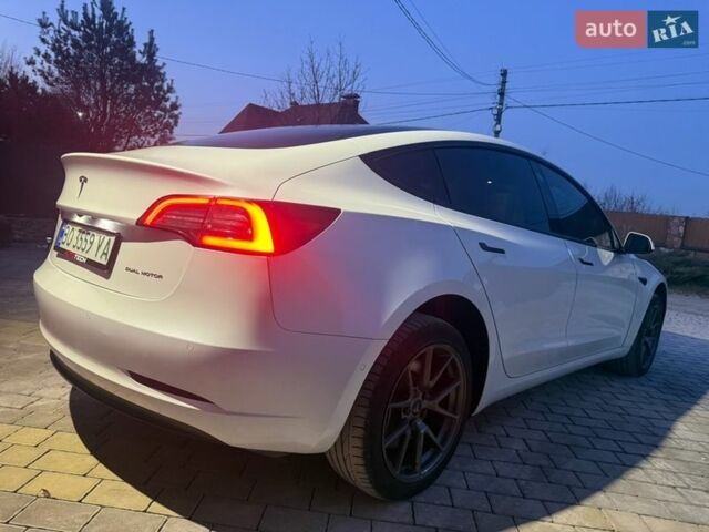 Белый Тесла Модель 3, объемом двигателя 0 л и пробегом 85 тыс. км за 17500 $, фото 21 на Automoto.ua