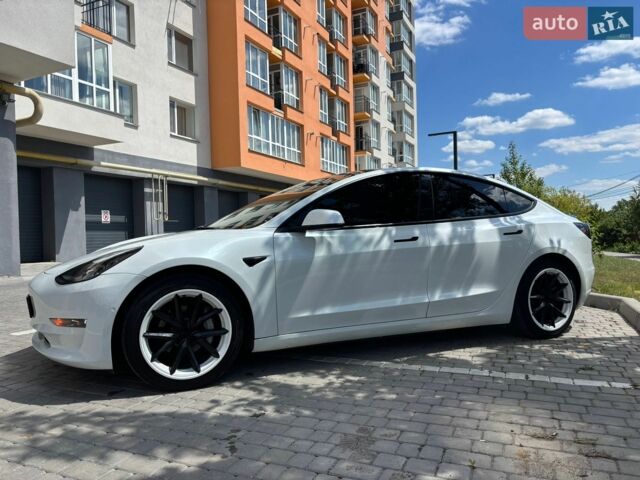 Белый Тесла Модель 3, объемом двигателя 0 л и пробегом 77 тыс. км за 19700 $, фото 1 на Automoto.ua