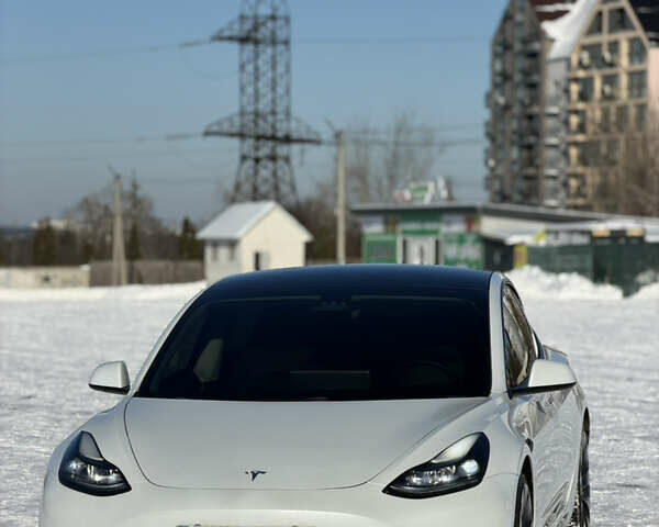 Білий Тесла Модель 3, об'ємом двигуна 0 л та пробігом 50 тис. км за 20000 $, фото 3 на Automoto.ua