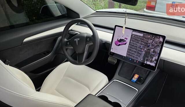 Білий Тесла Модель 3, об'ємом двигуна 0 л та пробігом 80 тис. км за 25500 $, фото 18 на Automoto.ua