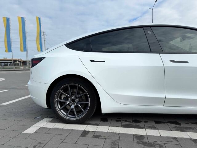 Тесла Модель 3 2021 у Луцьку на Automoto.ua Білий Тесла Модель 3, об'ємом двигуна 0 л та пробігом 170 тис. км за 18500 $, фото 15 на Automoto.ua