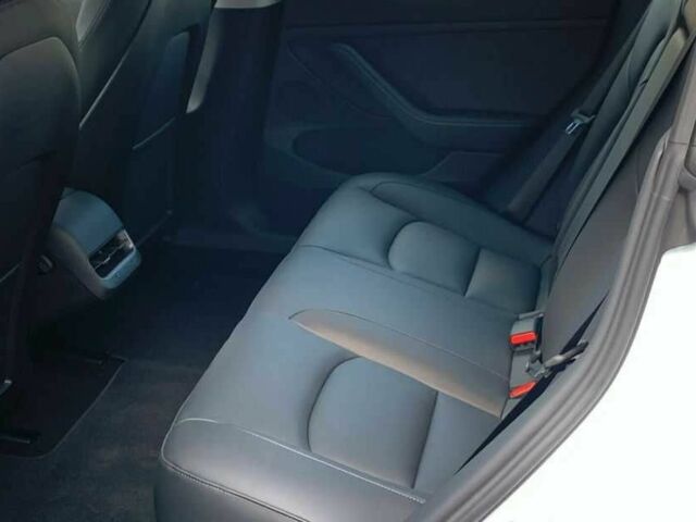 Білий Тесла Модель 3, об'ємом двигуна 0 л та пробігом 52 тис. км за 14200 $, фото 9 на Automoto.ua