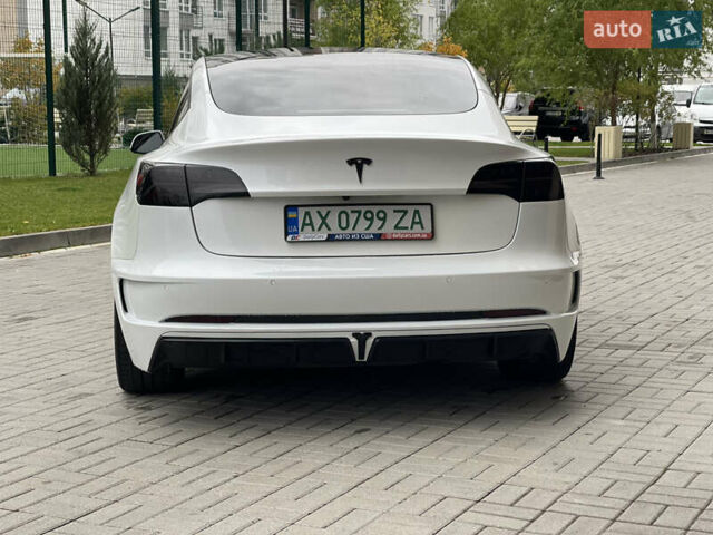 Тесла Модель 3 2021 у Дніпро (Дніпропетровську) на Automoto.ua Білий Тесла Модель 3, об'ємом двигуна 0 л та пробігом 37 тис. км за 18900 $, фото 3 на Automoto.ua