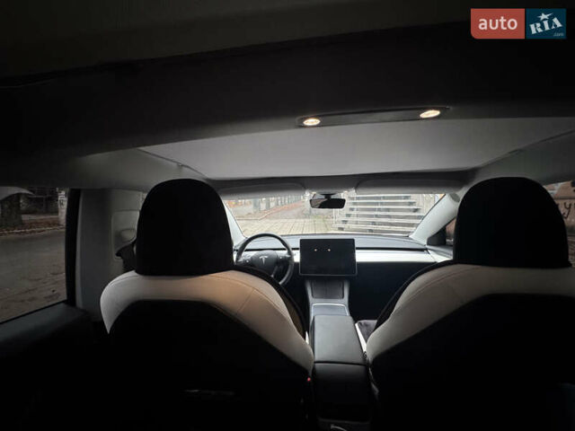 Белый Тесла Модель 3, объемом двигателя 0 л и пробегом 67 тыс. км за 23000 $, фото 13 на Automoto.ua