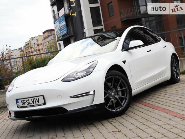 Белый Тесла Модель 3, объемом двигателя 0 л и пробегом 35 тыс. км за 21000 $, фото 63 на Automoto.ua