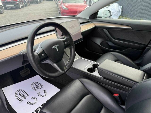 Білий Тесла Модель 3, об'ємом двигуна 0 л та пробігом 194 тис. км за 13900 $, фото 4 на Automoto.ua