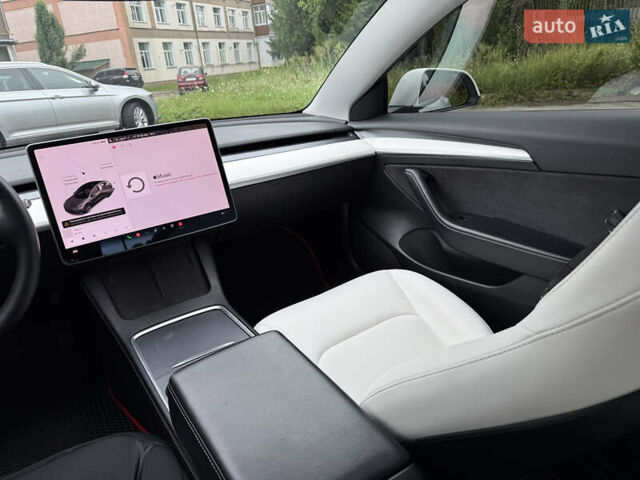 Білий Тесла Модель 3, об'ємом двигуна 0 л та пробігом 50 тис. км за 20000 $, фото 14 на Automoto.ua