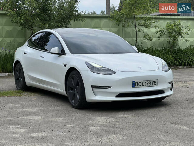 Білий Тесла Модель 3, об'ємом двигуна 0 л та пробігом 80 тис. км за 17390 $, фото 3 на Automoto.ua
