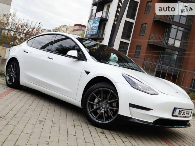 Белый Тесла Модель 3, объемом двигателя 0 л и пробегом 35 тыс. км за 21000 $, фото 62 на Automoto.ua