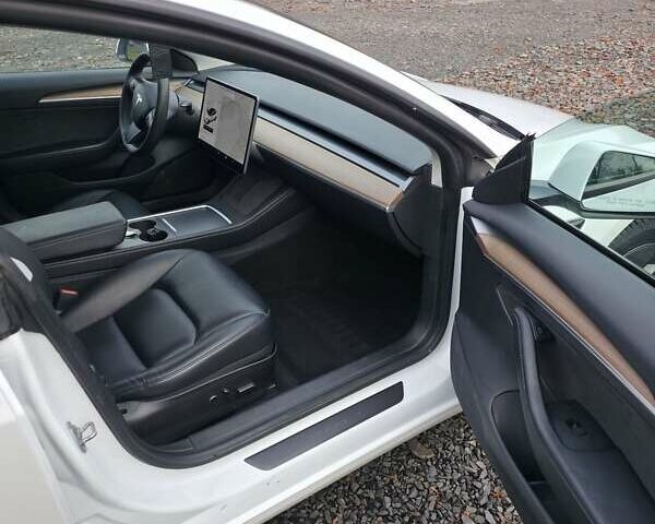 Білий Тесла Модель 3, об'ємом двигуна 0 л та пробігом 171 тис. км за 14200 $, фото 11 на Automoto.ua