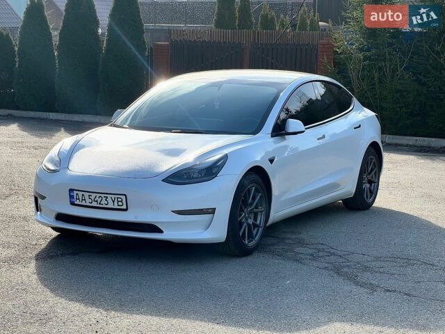 Белый Тесла Модель 3, объемом двигателя 0 л и пробегом 88 тыс. км за 24000 $, фото 2 на Automoto.ua