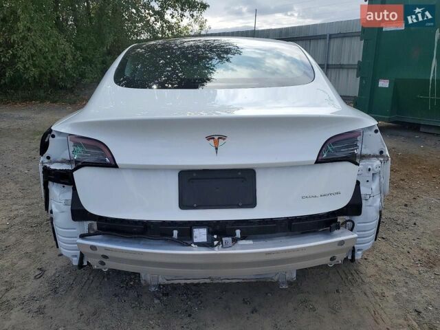 Білий Тесла Модель 3, об'ємом двигуна 0 л та пробігом 80 тис. км за 5500 $, фото 5 на Automoto.ua