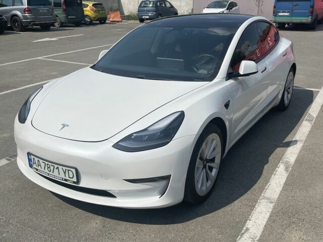 Белый Тесла Модель 3, объемом двигателя 0 л и пробегом 64 тыс. км за 20470 $, фото 1 на Automoto.ua
