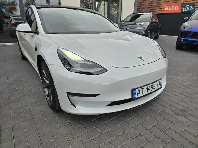 Білий Тесла Модель 3, об'ємом двигуна 0 л та пробігом 103 тис. км за 25700 $, фото 11 на Automoto.ua