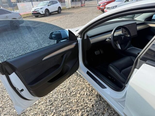 Білий Тесла Модель 3, об'ємом двигуна 0 л та пробігом 108 тис. км за 21999 $, фото 13 на Automoto.ua