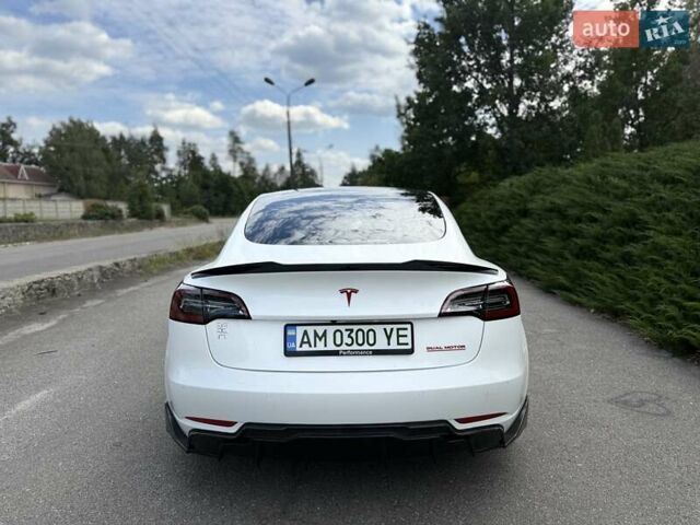 Білий Тесла Модель 3, об'ємом двигуна 0 л та пробігом 75 тис. км за 25600 $, фото 8 на Automoto.ua