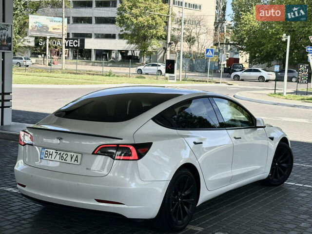 Тесла Модель 3 2021 у Одесі на Automoto.ua Білий Тесла Модель 3, об'ємом двигуна 0 л та пробігом 98 тис. км за 17800 $, фото 22 на Automoto.ua