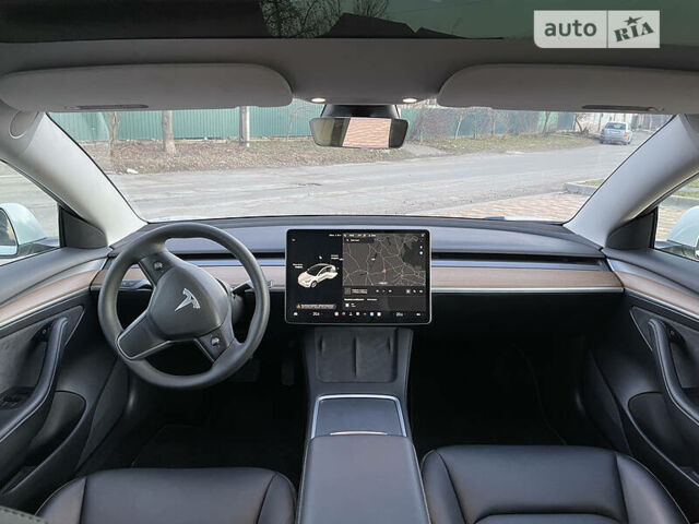 Белый Тесла Модель 3, объемом двигателя 0 л и пробегом 34 тыс. км за 18000 $, фото 22 на Automoto.ua