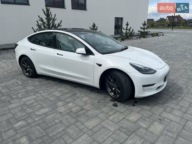 Білий Тесла Модель 3, об'ємом двигуна 0 л та пробігом 47 тис. км за 22100 $, фото 5 на Automoto.ua
