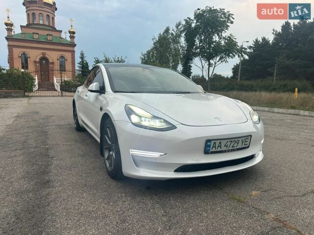 Белый Тесла Модель 3, объемом двигателя 0 л и пробегом 98 тыс. км за 18750 $, фото 2 на Automoto.ua