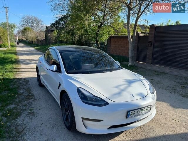 Белый Тесла Модель 3, объемом двигателя 0 л и пробегом 43 тыс. км за 23199 $, фото 6 на Automoto.ua