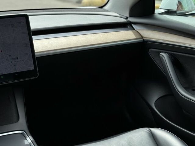 Белый Тесла Модель 3, объемом двигателя 0 л и пробегом 217 тыс. км за 15000 $, фото 18 на Automoto.ua