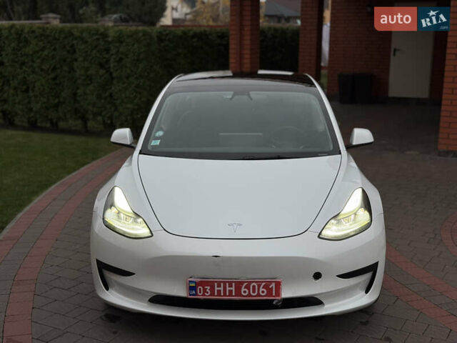 Білий Тесла Модель 3, об'ємом двигуна 0 л та пробігом 166 тис. км за 14900 $, фото 12 на Automoto.ua