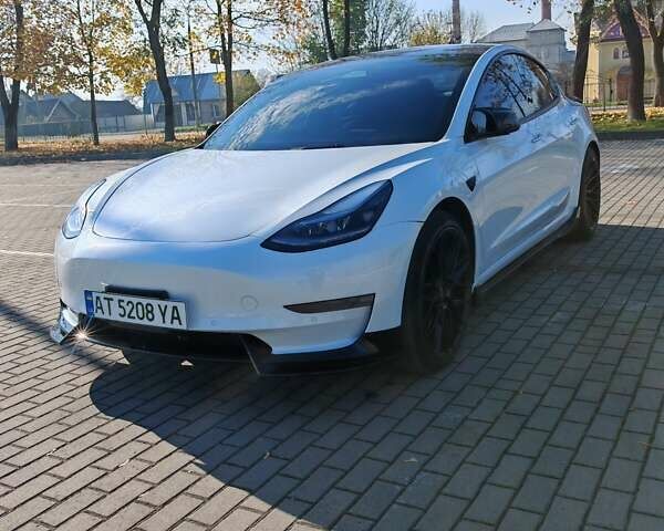 Білий Тесла Модель 3, об'ємом двигуна 0 л та пробігом 70 тис. км за 23500 $, фото 12 на Automoto.ua