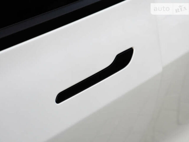 Белый Тесла Модель 3, объемом двигателя 0 л и пробегом 35 тыс. км за 21000 $, фото 39 на Automoto.ua