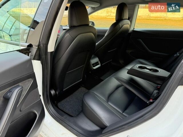 Белый Тесла Модель 3, объемом двигателя 0 л и пробегом 77 тыс. км за 14700 $, фото 36 на Automoto.ua