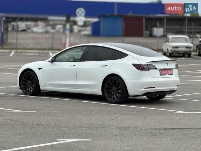 Білий Тесла Модель 3, об'ємом двигуна 0 л та пробігом 129 тис. км за 23500 $, фото 11 на Automoto.ua
